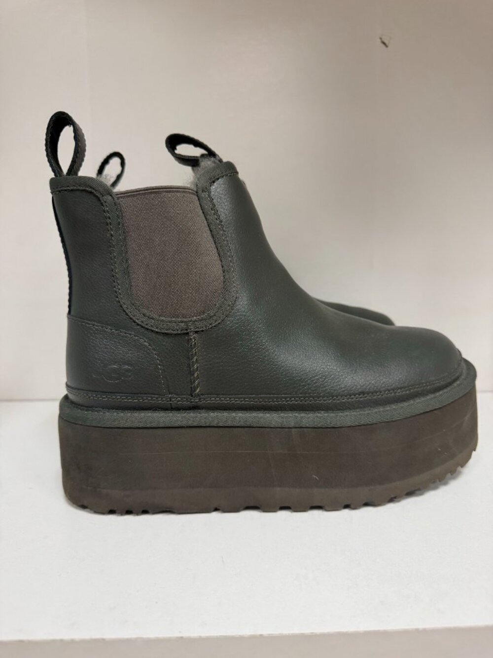 UGG Forest Night Platform Neumel Suede Chelsea Boot - Picture 5 of 11